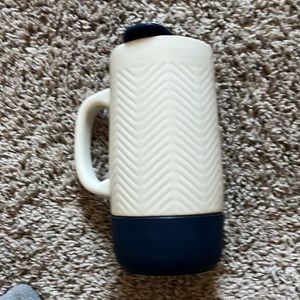 Ello 18 oz travel mug